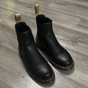 Dr Marten Chelsea boots